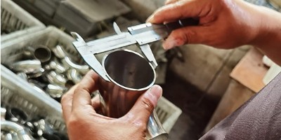 Which company is good at customizing stainless steel accessories?