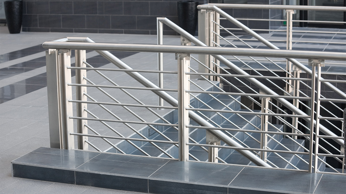 Customized case of Weilihuang stainless steel column accessories